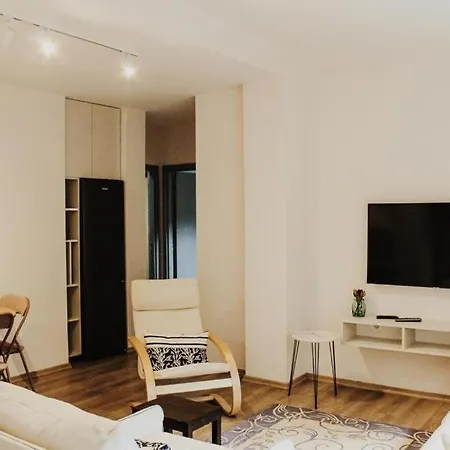 Apartment Newly Renovated, 1-bedroom House
